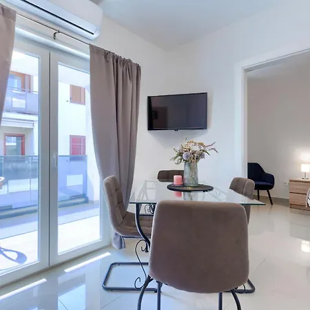 Amra-5 By Interhome
