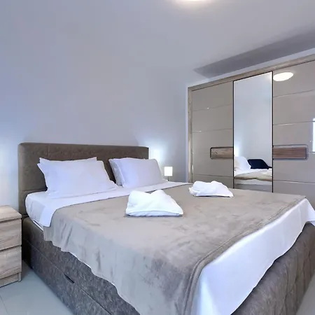 Amra-5 By Interhome * Porec