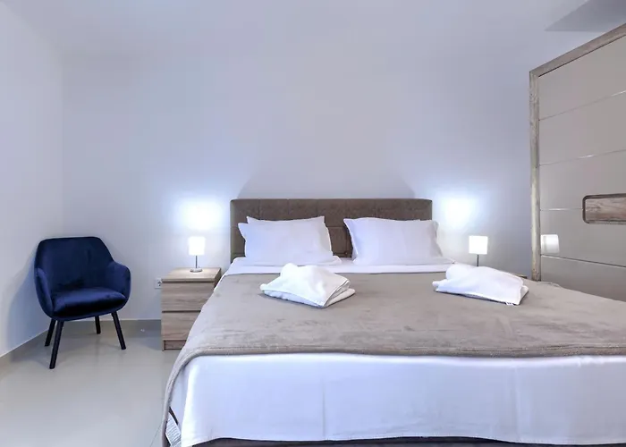 Amra 5 By Interhome *