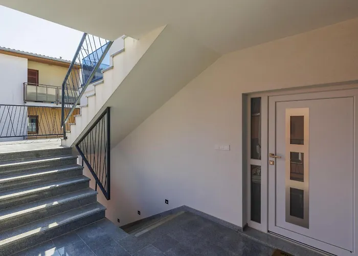 Amra 5 By Interhome *