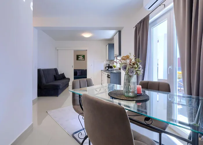 Amra 5 By Interhome *